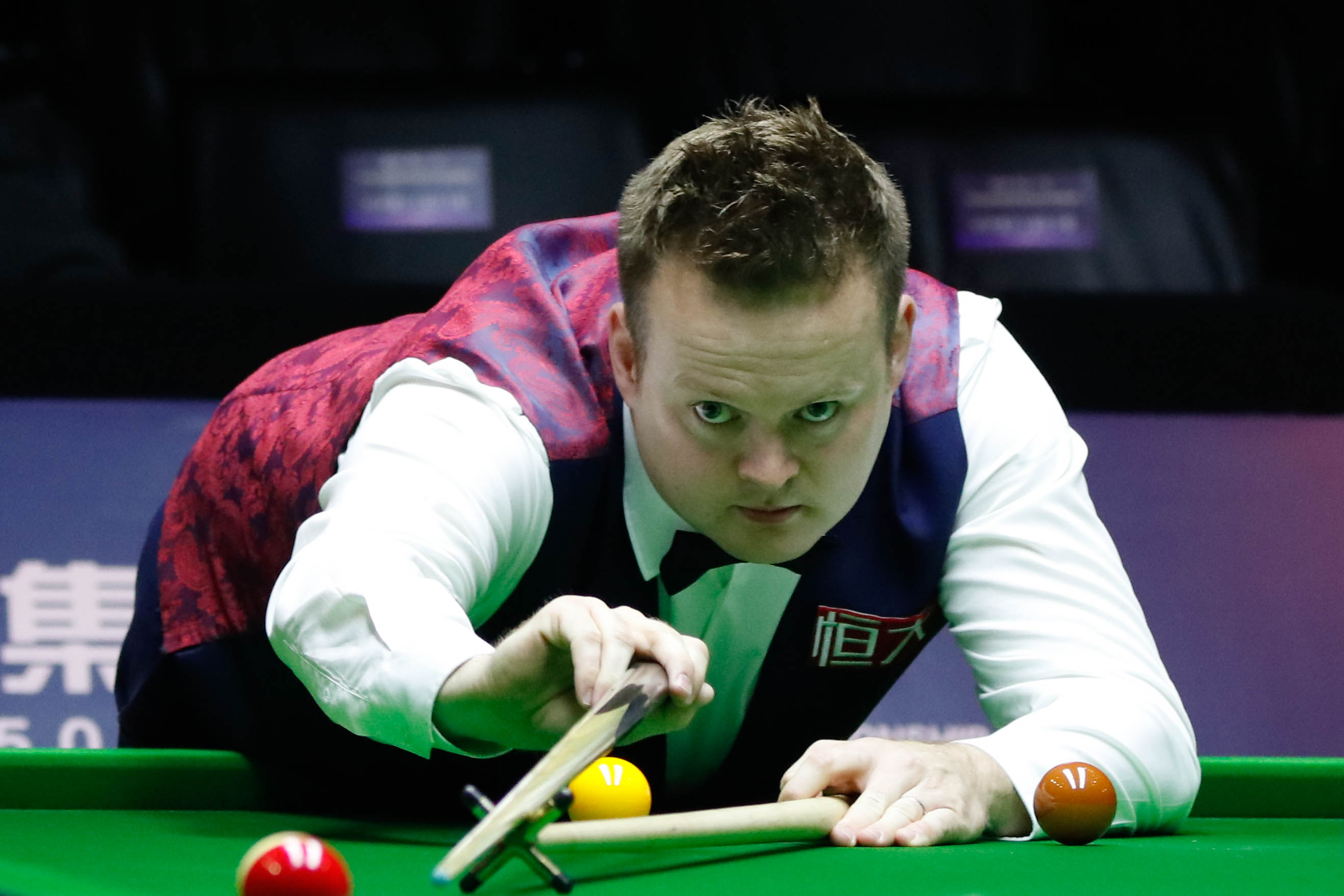 发出不亚于 发出不亚于