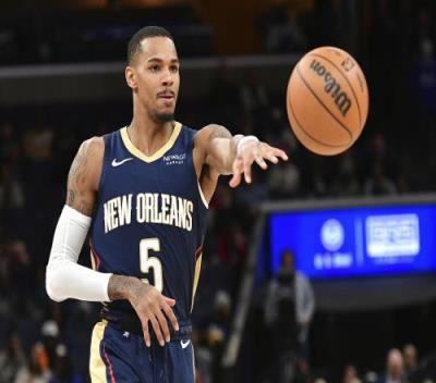 他可以近距 他可以近距