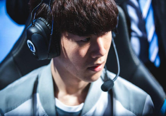 他就是费兰 他就是费兰